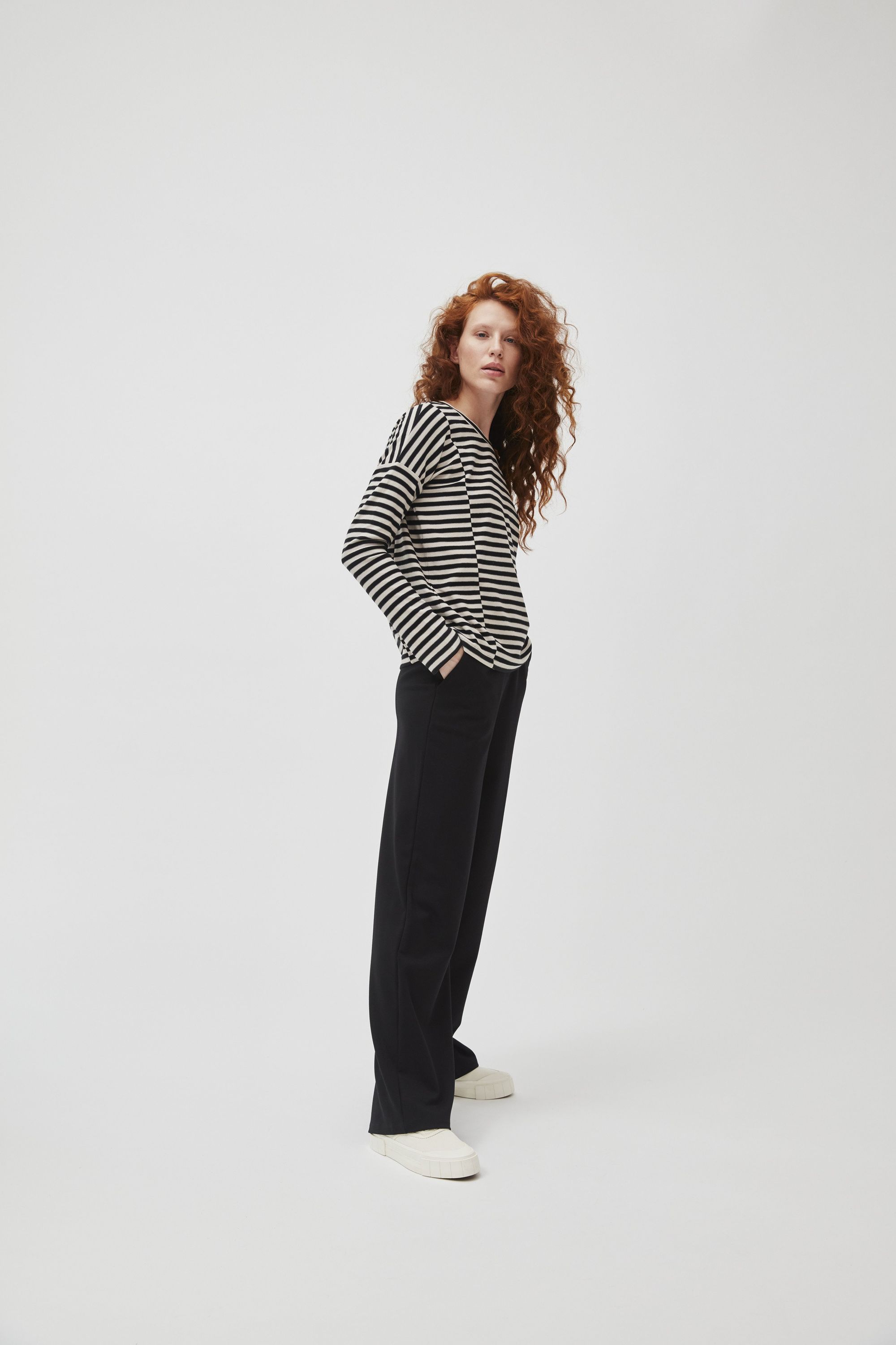Pantalon large noir en lenzing - hannaa, Armedangels, photo 5