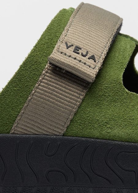 Sandalen aus Veloursleder | Grün "Arpoador - militar_kaki_black", Veja, Foto 4