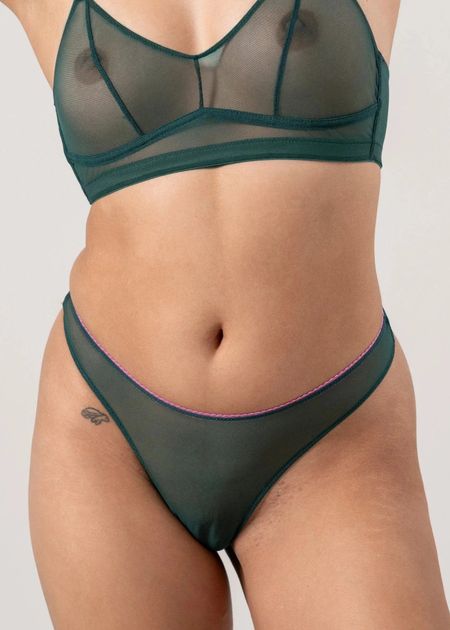 String aus recycelten Materialien | Grün "mesh thong - pine/candy pink", Understatement, Foto 3