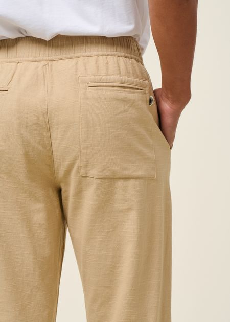 Pantalon léger en coton bio | beige "oatmeal light travel pants" - Thinking Mu
