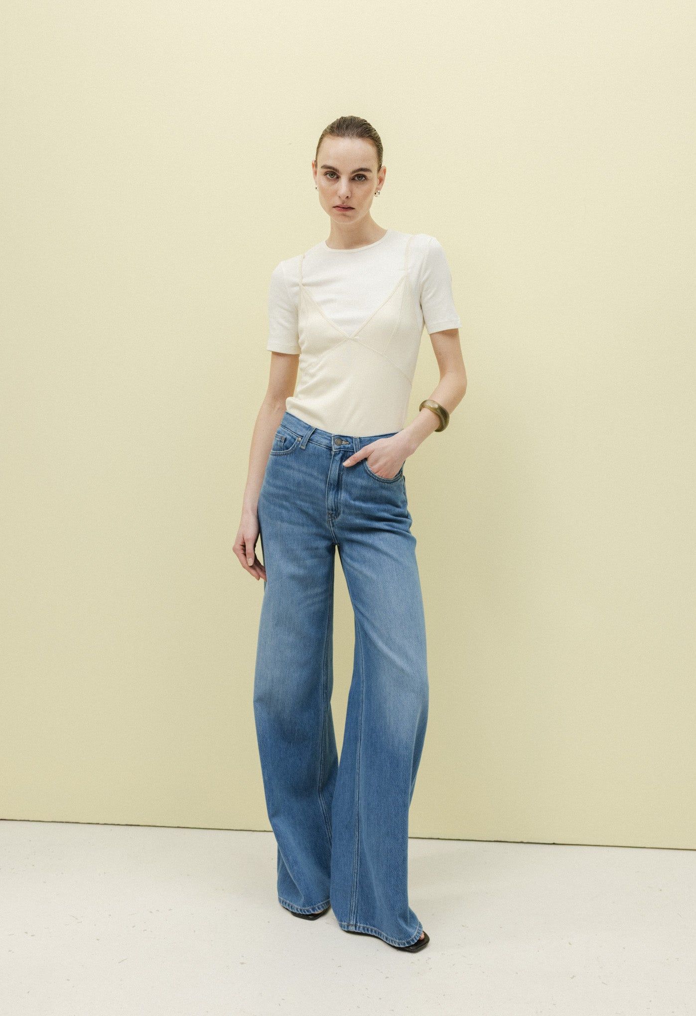 Jean ample léger en coton bio et viscose recyclée | bleu "sara high loose flow", Mud Jeans, photo 4