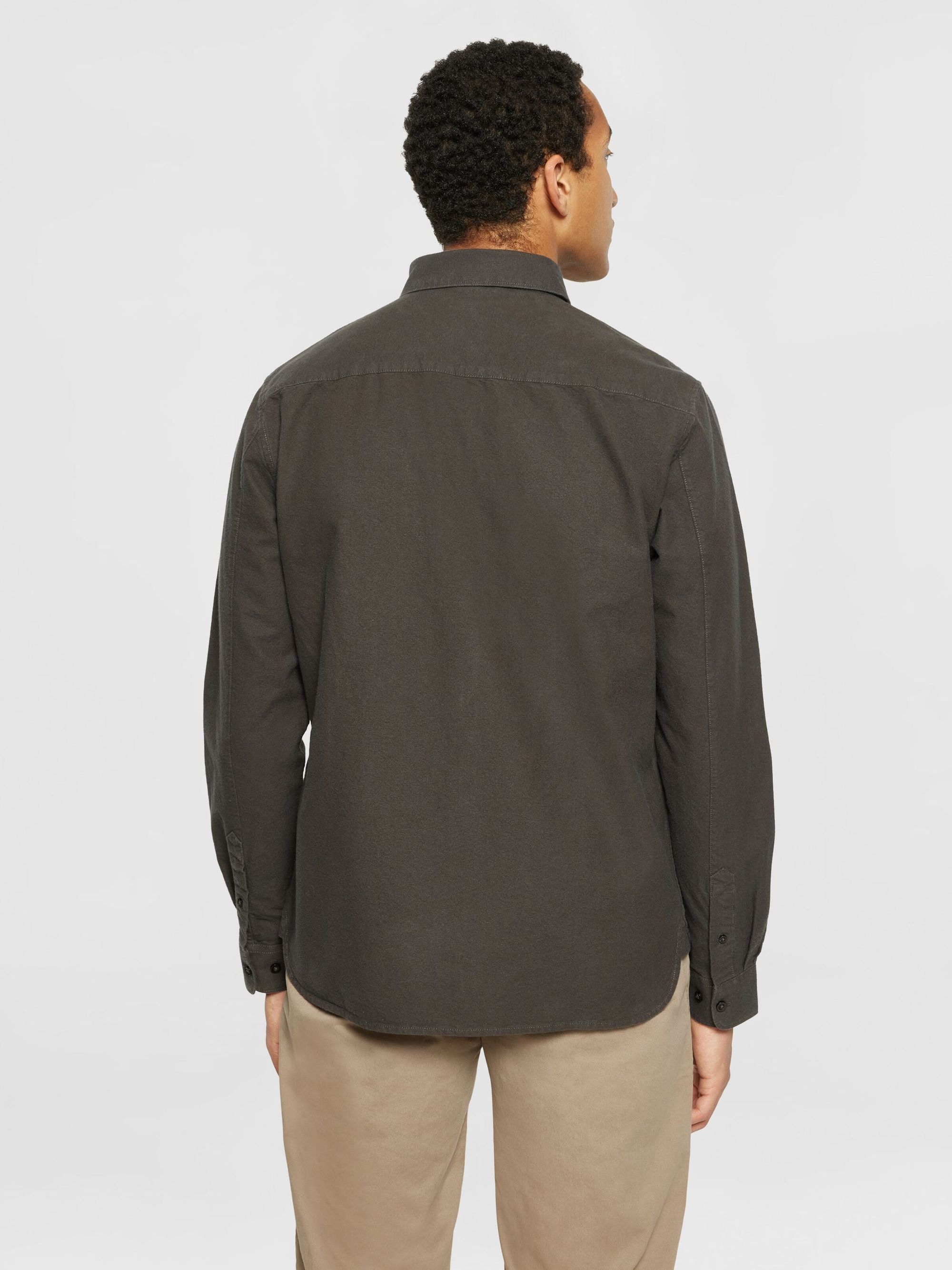 Hemd aus Bio-Baumwolle | Braun "harald small owl oxford regular fit shirt demitasse", Knowledge Cotton Apparel, Foto 3