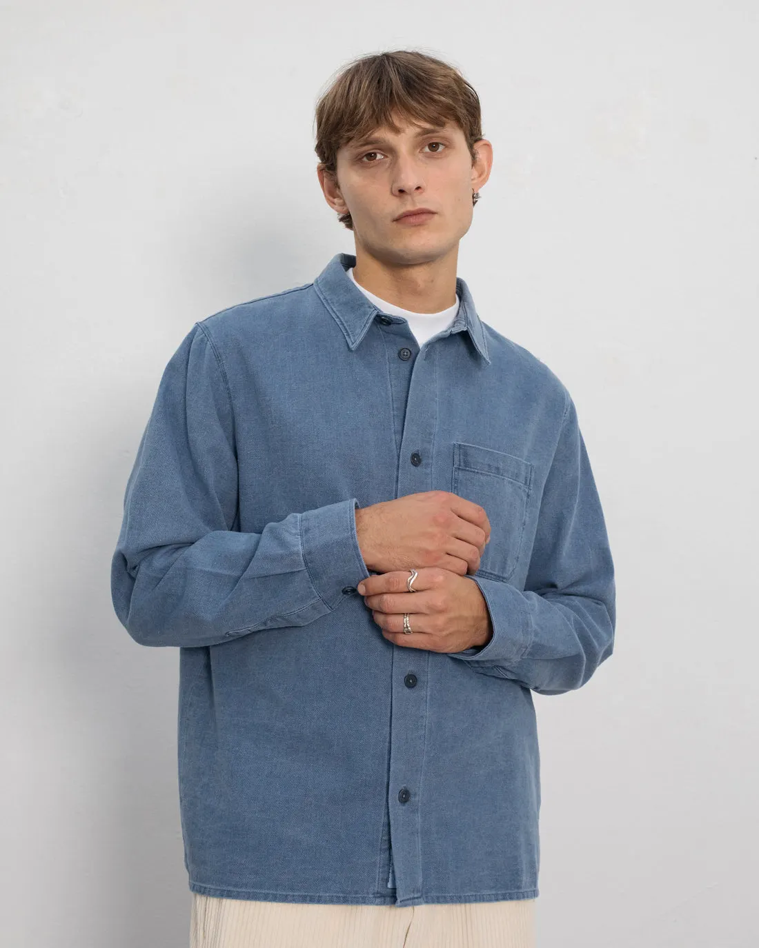 Chemise denim en coton bio | bleu "Leisure shirt recycled cotton - washed denim", Rotholz, photo 4