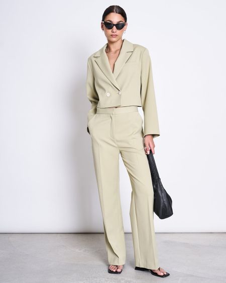 Blazer court en matière recyclée | vert "tulia pistachio"