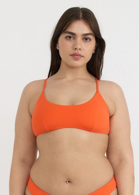 Haut de maillot en matières recyclées | orange "swim scoop bikini top - blood orange"