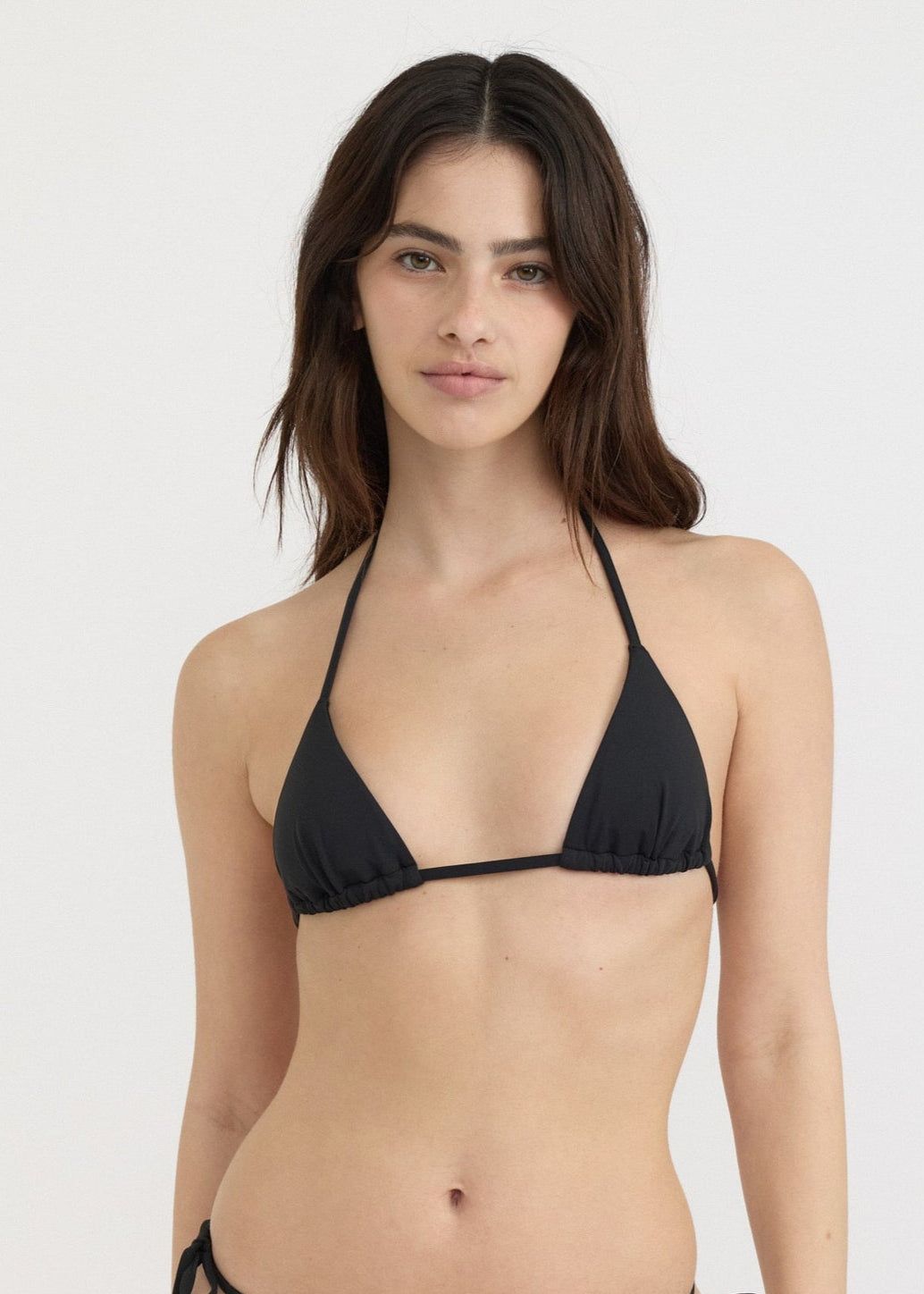 Haut de maillot de bain en nylon recyclé | noir "swim triangle bikini top - black", Organic Basics, photo 1