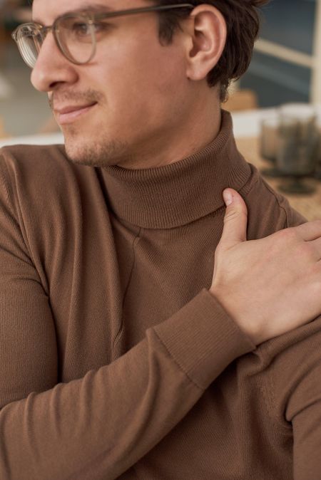 Pull col roulé en coton bio | camel "avid rollneck jumper - eco camel", About Companions, photo 2