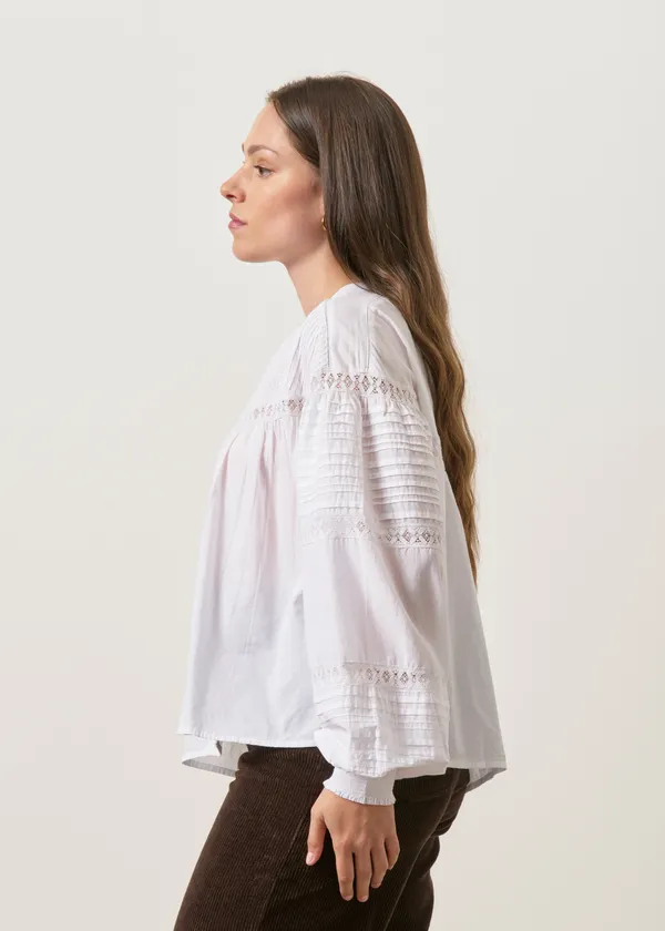 Blouse brodée en coton biologique | blanc "Spitzenbluse - white", Lanius