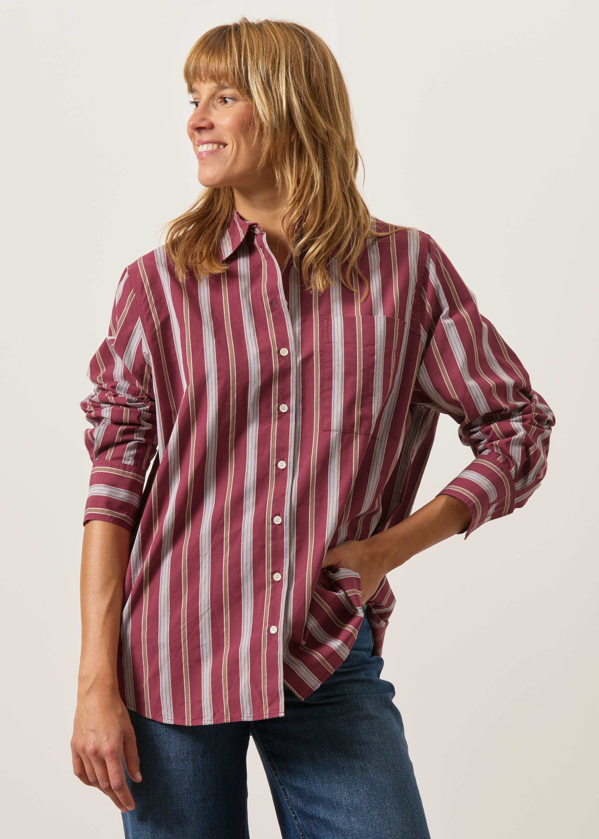 Weites Hemd aus Bio-Baumwolle | Gestreift "Stripe loose shirt blouse | velvet red-amberwood", Armedangels, Foto 1