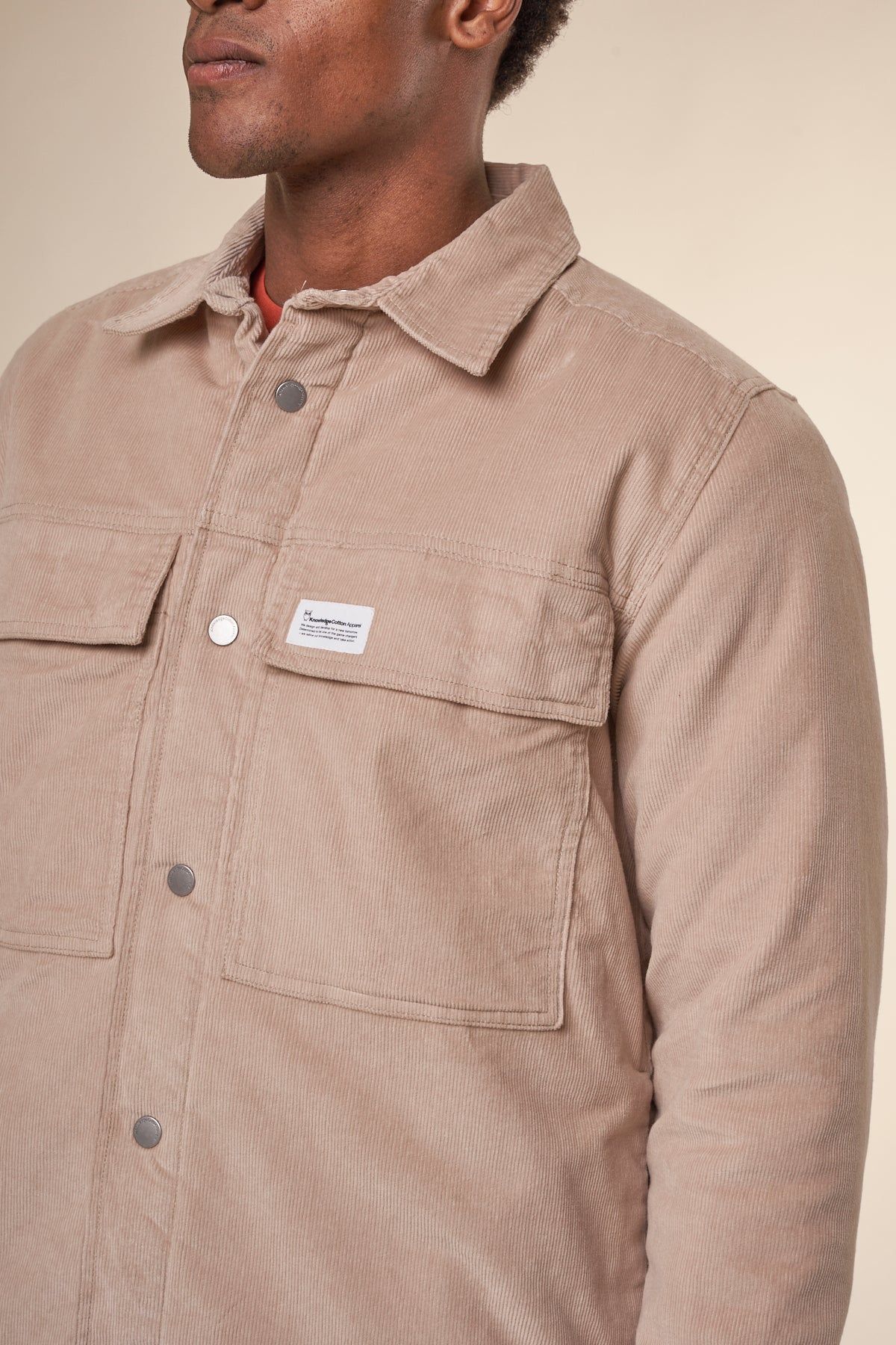 Blouson velours en coton bio et matière recyclée | beige "corduroy overshirt light feather gray", Knowledge Cotton Apparel, photo 2