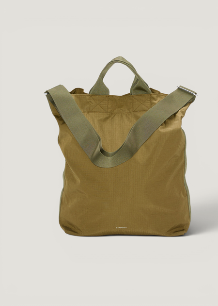 Sac cabas 18l en matière recyclée | vert "Grid shopper bag - olive" - Sandqvist