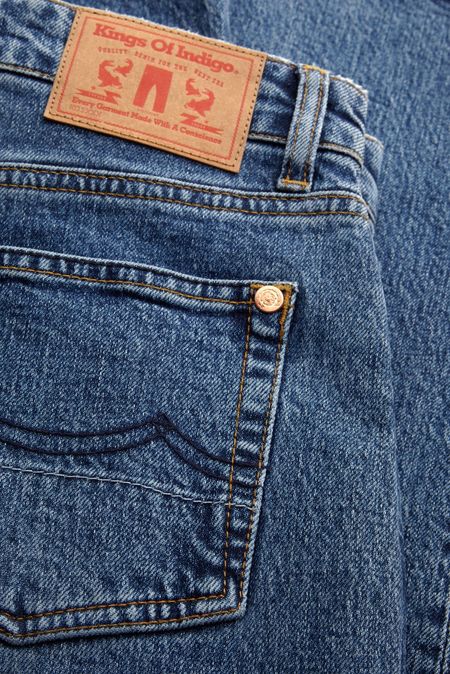 Jean mom en coton recyclé | bleu "caroline cropped stretch - eco xavier blue marble", Kings of Indigo, photo 5