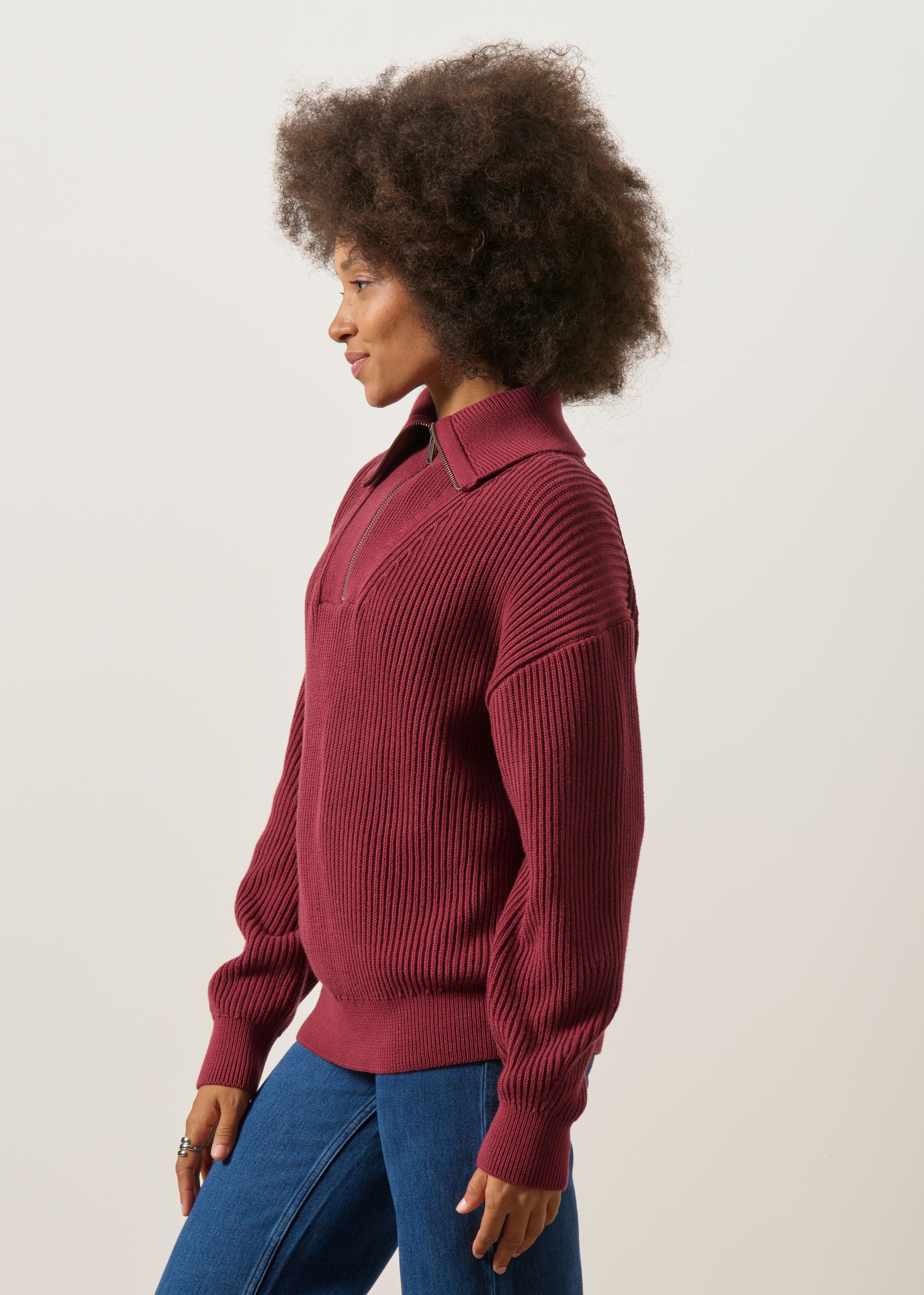 Pull camionneur en coton bio | bordeaux "Vanisé rib knit troyer - velvet red", Armedangels, photo 6