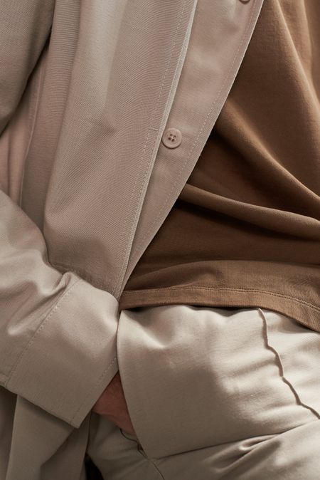 Overshirt aus Tencel und Bio-Baumwolle | Taupe "owe pale taupe", About Companions, Foto 5