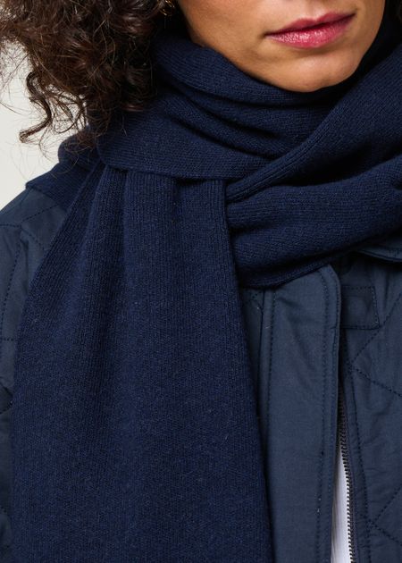 Écharpe en laine mérinos recyclée | marine - WeDressFair