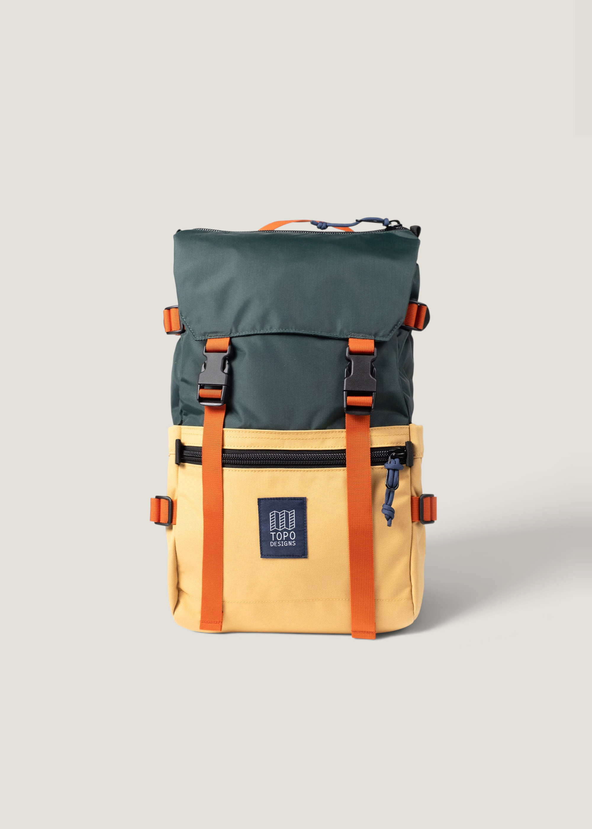 Rucksack 20L aus recyceltem Nylon | Grün und Gelb "Rover pack classic 20l - forest / goldenrod", Topo Designs, Foto 1