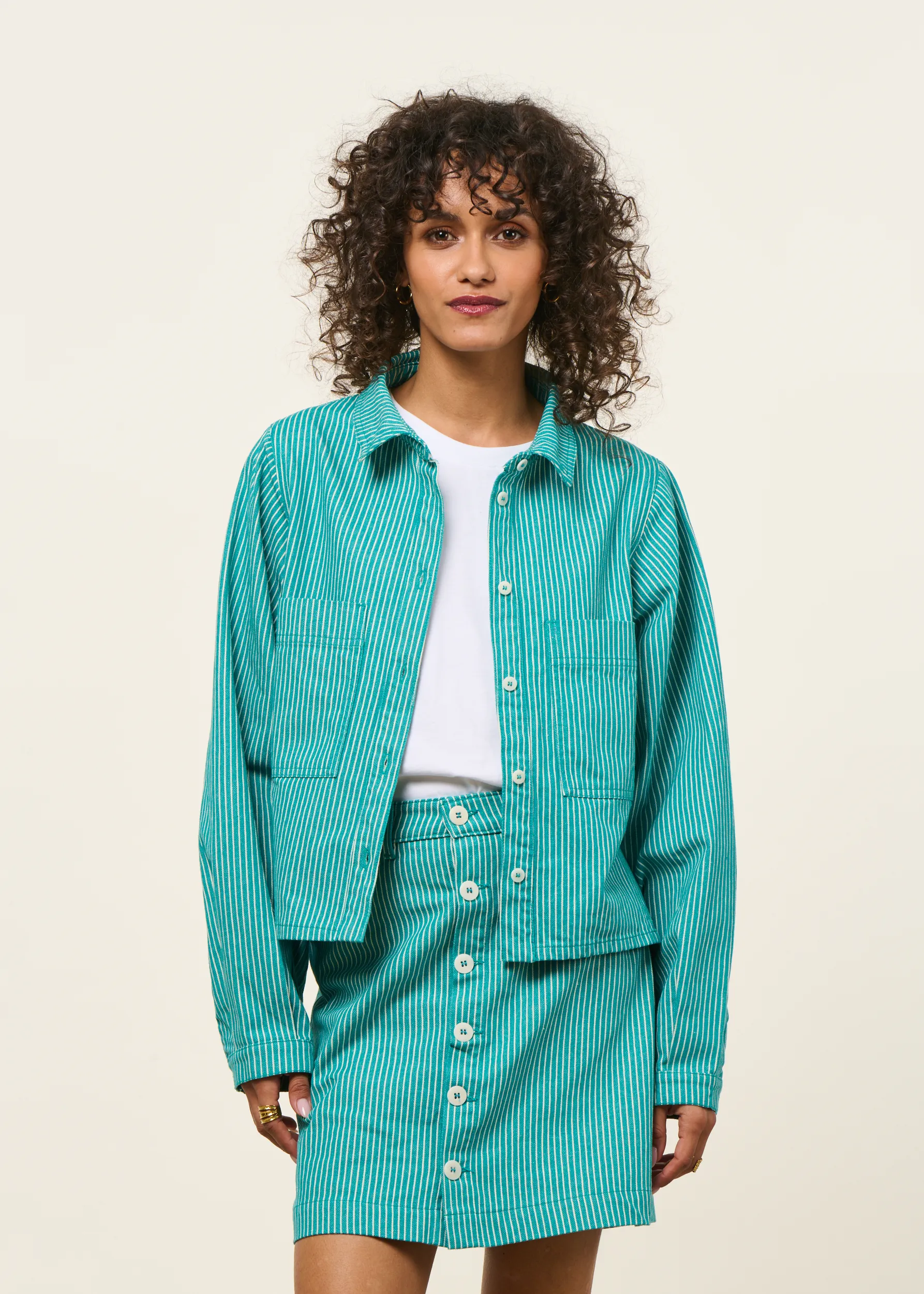 Veste en coton bio et matières recyclées | turquoise "denim stripes crop overshirt mint", Brava Fabrics, photo 2
