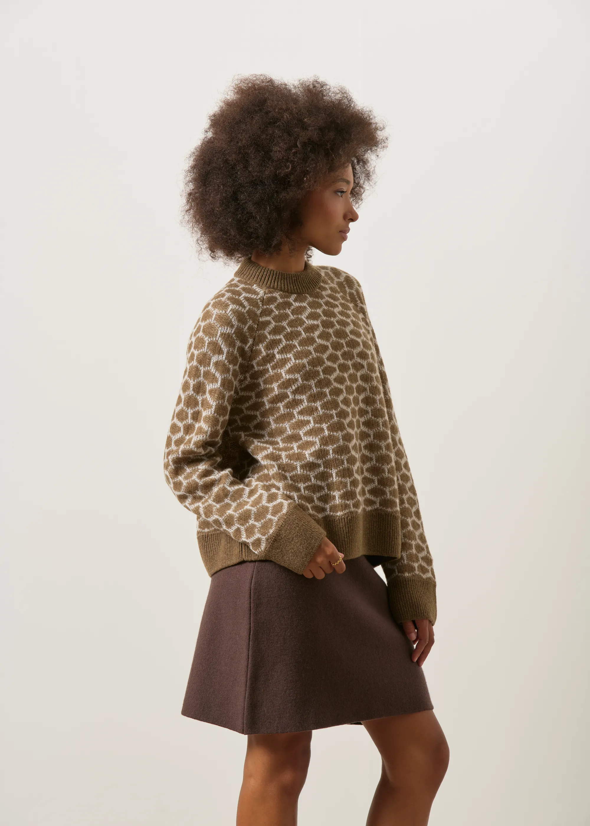 Pull en mélange de laine recyclée et bio | beige et marron "Wool multi dots knit sweater - claystone melange-oatmilk", Armedangels, photo 3