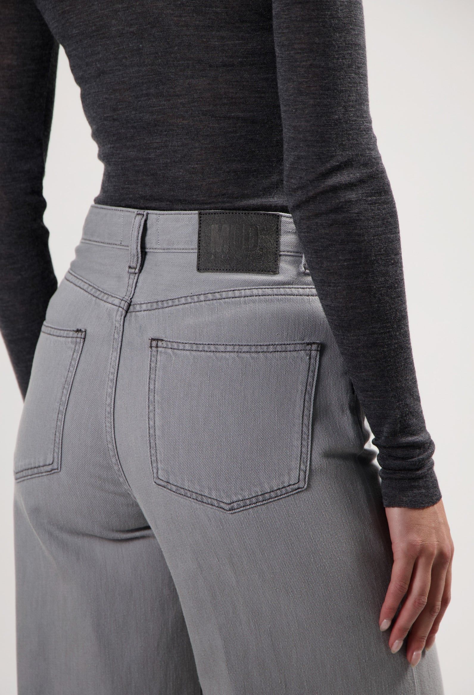 Jean ample en coton bio et recyclé | gris clair "sara high loose flow marge grey", Mud Jeans, photo 2