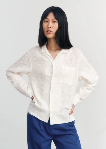 Chemise brodée en coton bio | blanc "Leisure shirt organic cotton - floral white" - Rotholz