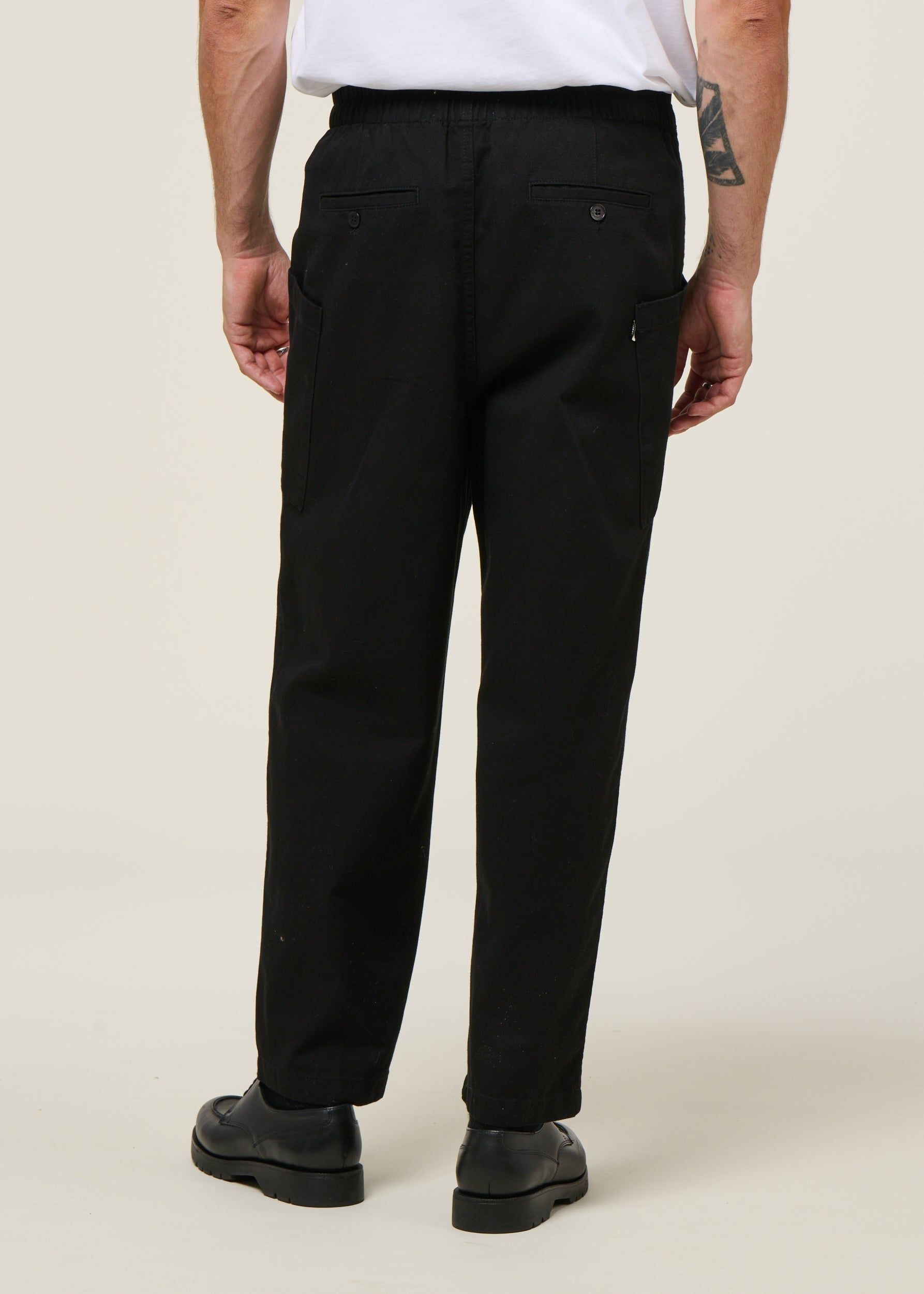 Pantalon large cargo en coton bio | noir "black max pants", Thinking Mu, photo 3
