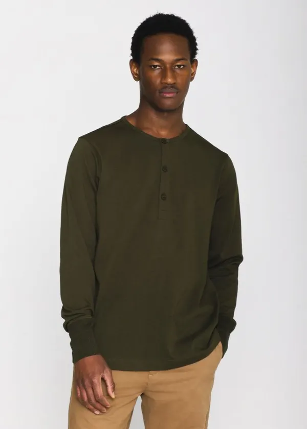 T-shirt manches longues en coton bio | kaki "bo long sleeve henley forrest night", Knowledge Cotton Apparel