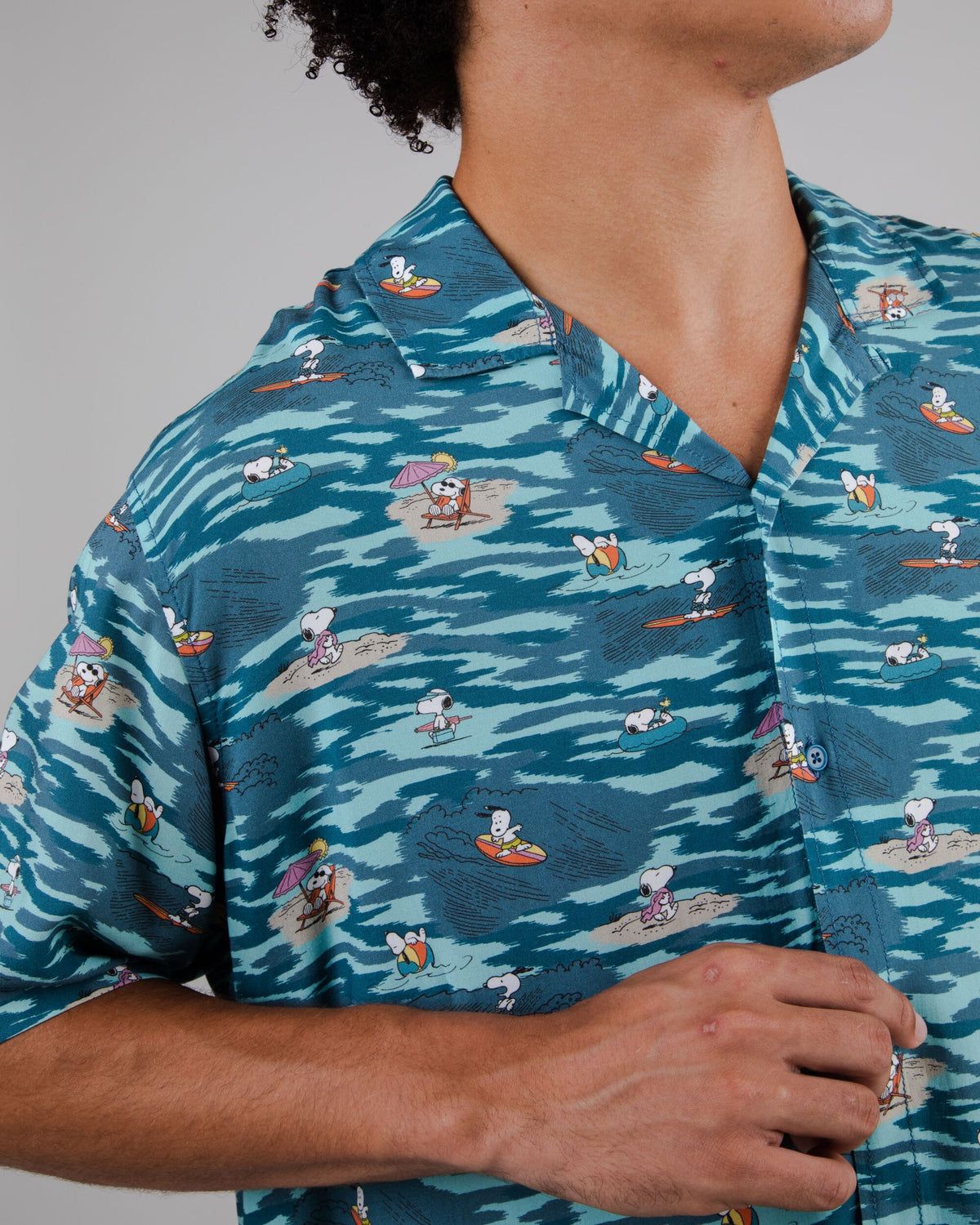 Chemisette en ecovero | multicolore "peanuts coast aloha shirt ocean blue", Brava Fabrics, photo 2