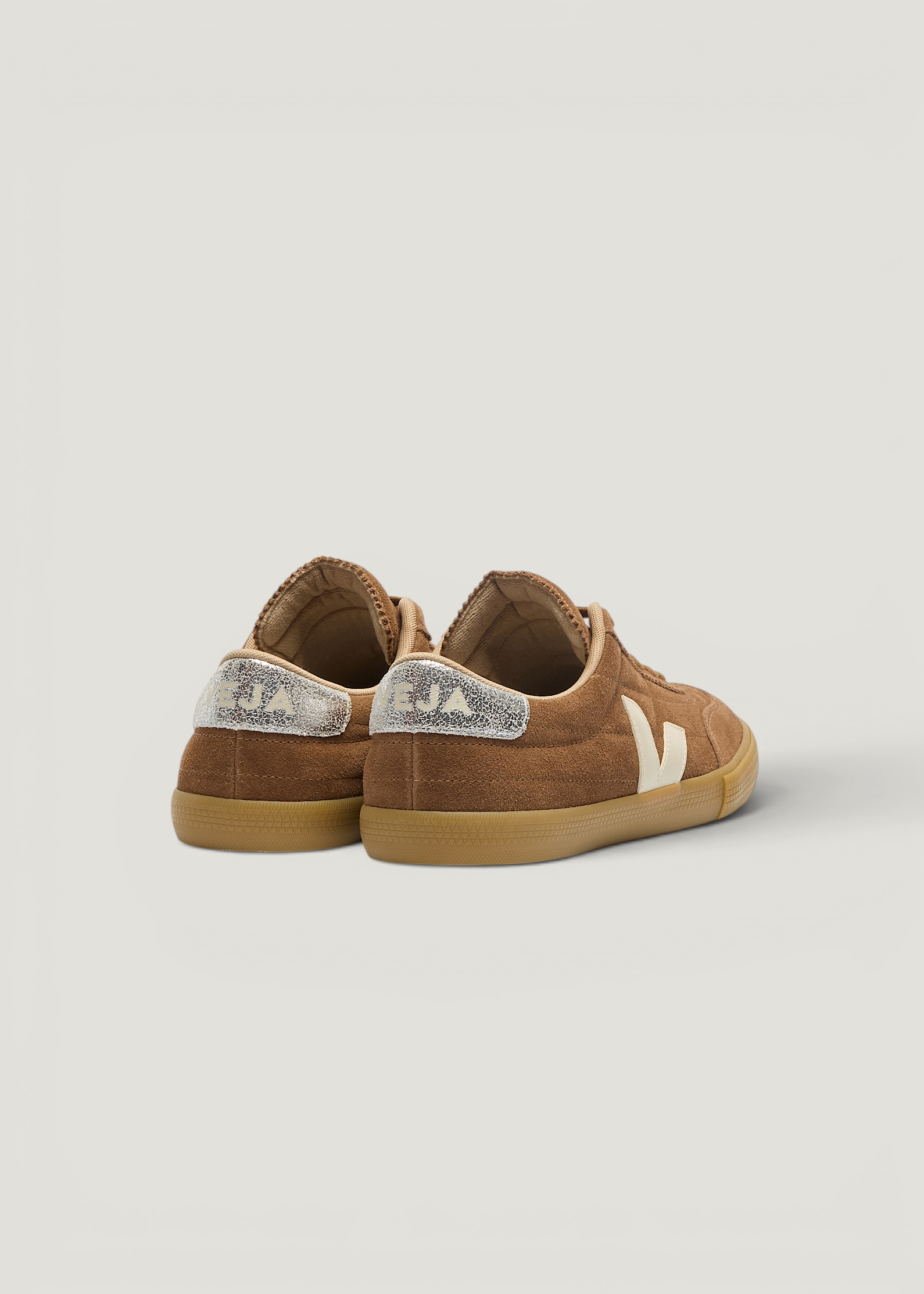Sneaker aus Veloursleder | Braun "Panenka suede - brown_pierre_silver", Veja, Foto 3