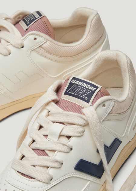 Baskets vegan en matières recyclées | marine et caramel "retro 90s pearl navy caramel" - Flamingos Life