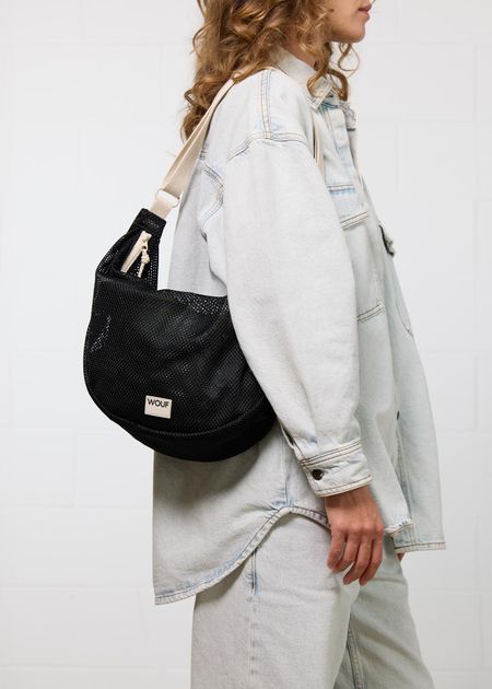 Sac bandoulière en matière recyclée | noir "Onyx large crossbody bag" - Wouf