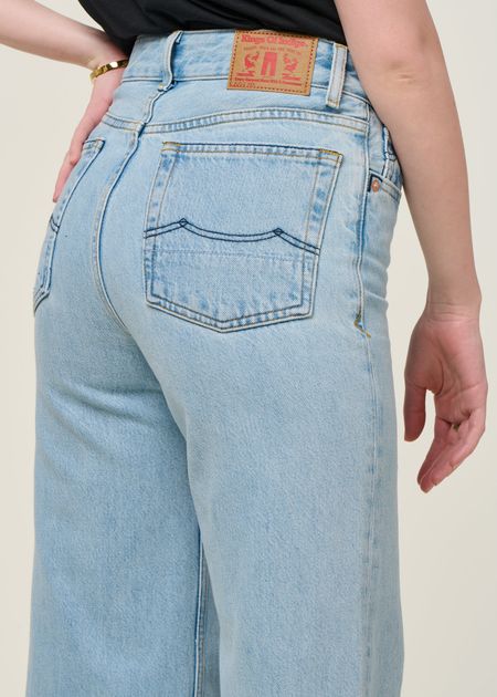 Jean évasé en coton bio | bleu délavé "jane blue reef super light used" - Kings of Indigo