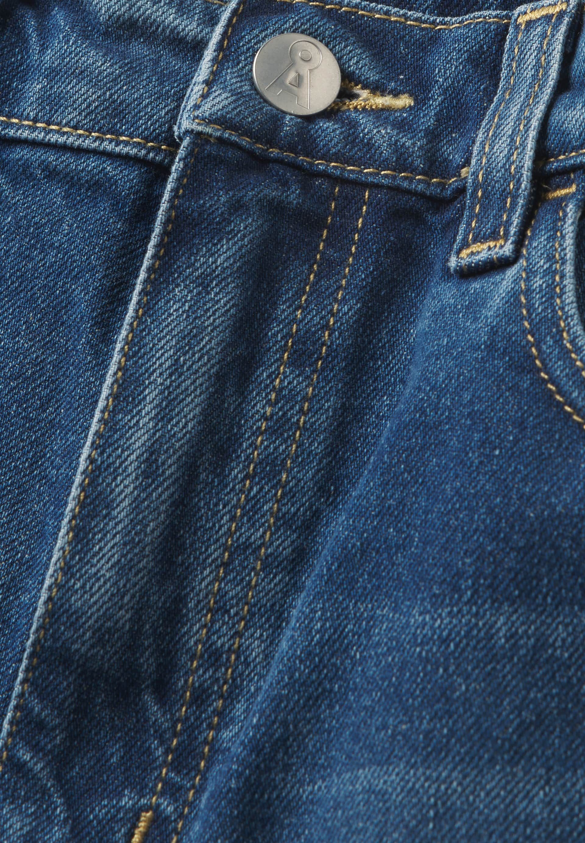 Jeansshorts aus recycelter Baumwolle | Verwaschenes Blau "sheaari wavy blue", Armedangels, Foto 5