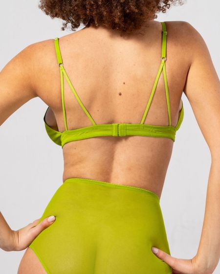 Soutien gorge triangle en matières recyclées | vert "mesh triangle bralette - matcha", Understatement, photo 3