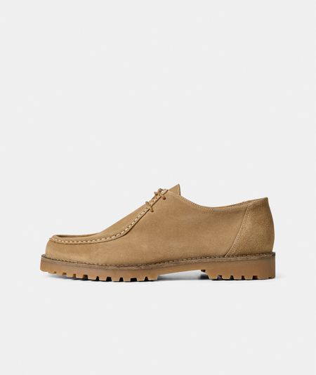 Chaussures en cuir certifié | beige "ollie moc toe - earth suede" - Garment Project