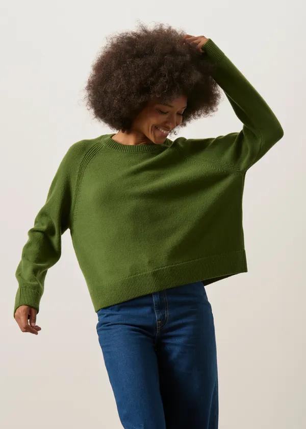 Pull oversize raglan en laine mérinos recyclée | vert sauvage, WeDressFair