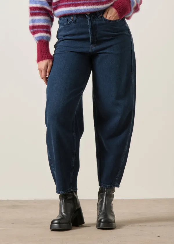Jean ballon en coton bio | Baarly high waist barrel jean - fluid ink , Armedangels