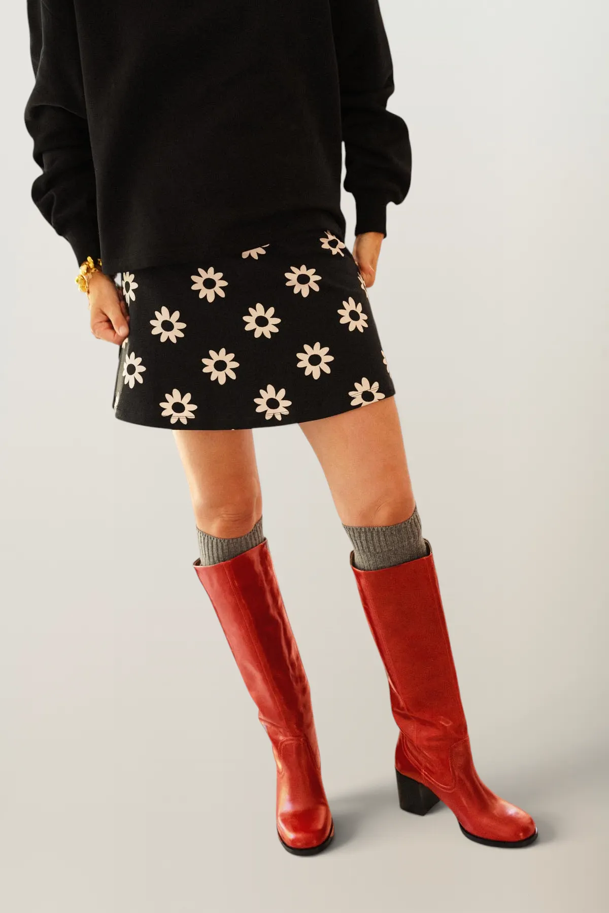 Jupe courte en coton bio | dahlia noir, We Are Jolies, photo 1