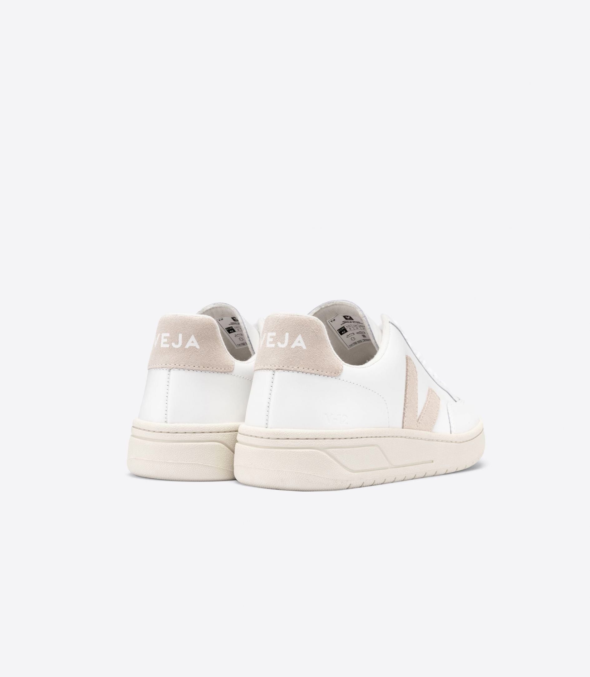 Basket basses en cuir et suède certifiés | blanc et beige "v-12 leather extra white sable", Veja, photo 3