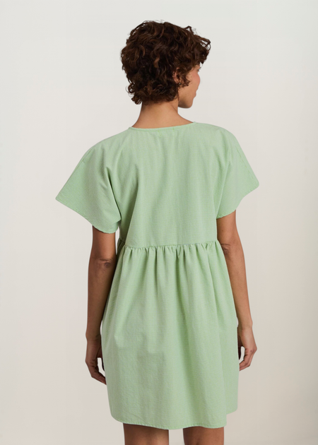 Kleid aus Bio-Baumwolle und recycelten Materialien | Grün "checks oversize shorts dress green", Brava Fabrics, Foto 4