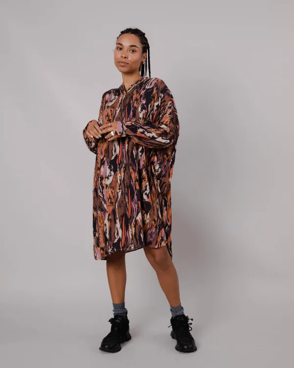 Robe manches longues à motif en ecovero | mulicolore "etna oversize mao dress brown", Brava Fabrics