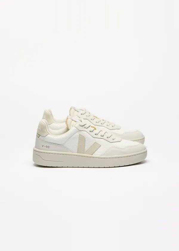 Sneaker aus recycelten Materialien | Ecru "v-90 white pierre", Veja