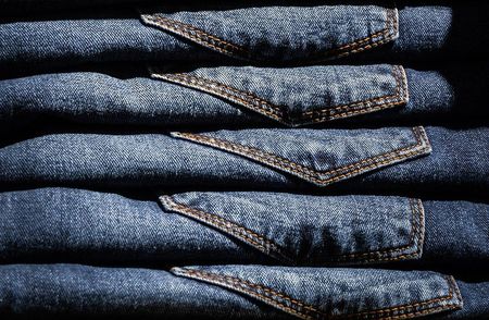 Ça fait beaucoup de vêtements vendus chaque année 100 milliards... mais aussi beaucoup de gaspillage | © Michael Jarmoluk / Pixabay