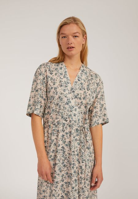Robe longue à imprimés floraux en lenzing - viktoriaa greenhouse