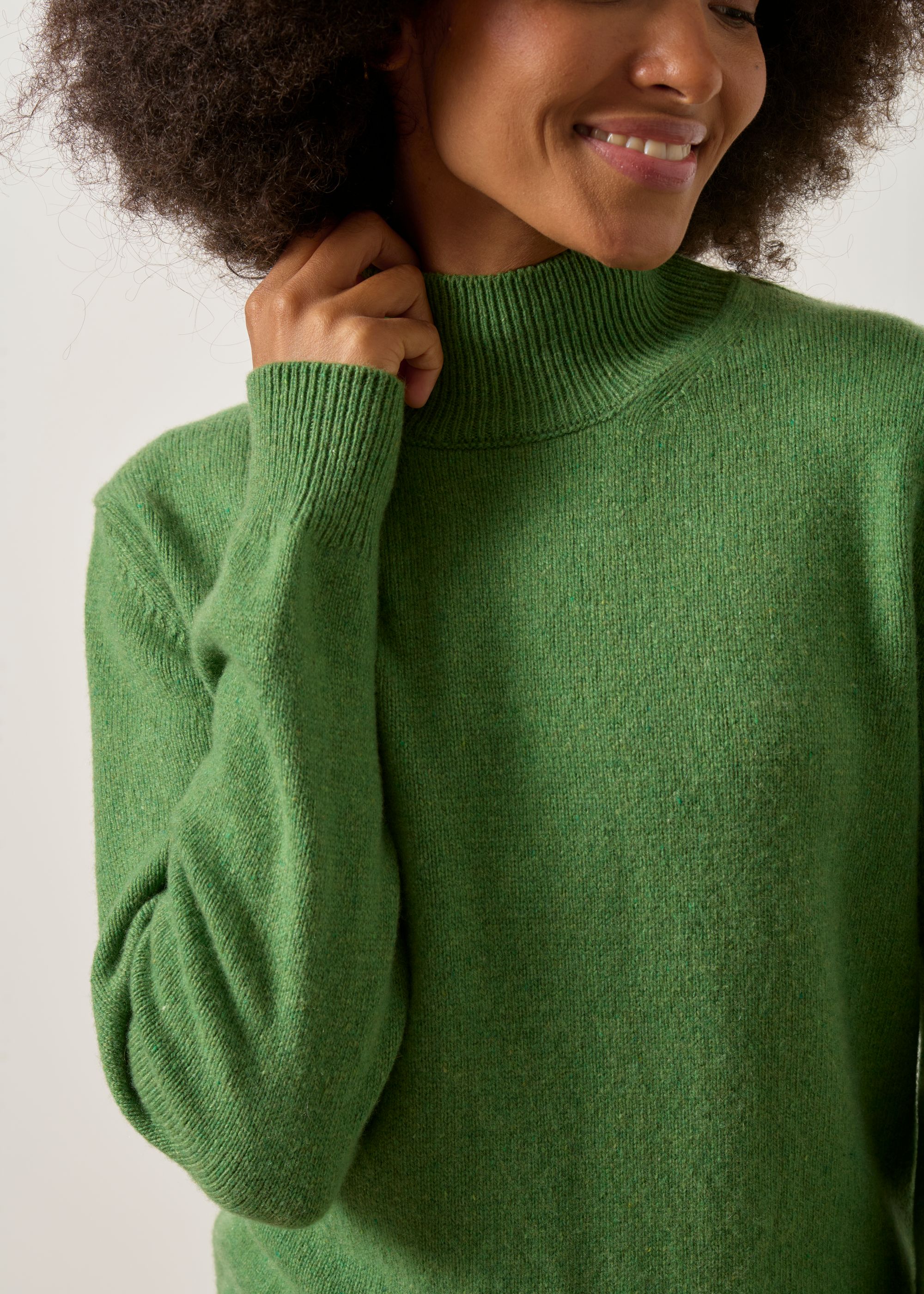 Pull en cachemire recyclé | vert "Ada woman recycled cashmere sweater - green bietola", Rifò, photo 2