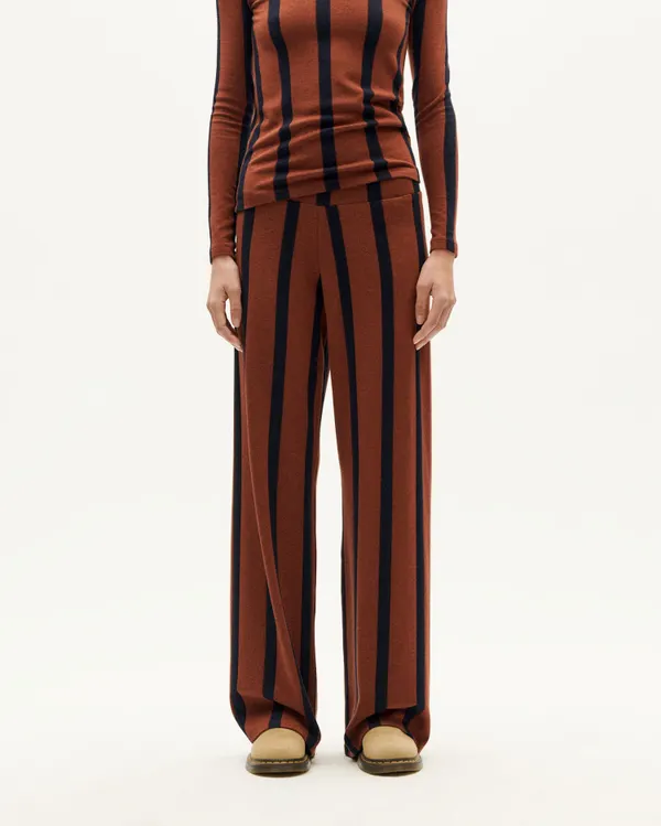 Pantalon droit en matières recyclées | marron "toasted navy betty pants", Thinking Mu