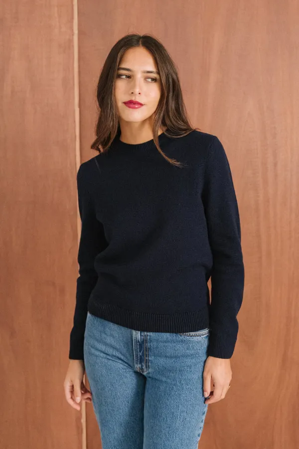 Pull droit en laine mérinos recyclée | marine, WeDressFair