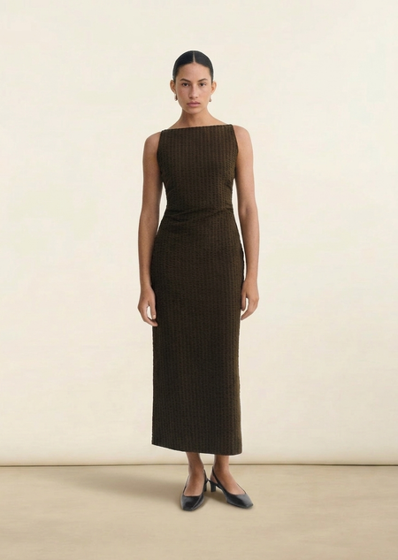 Robe longue cintrée | marron "wood seersucker sunniva dress - brown"