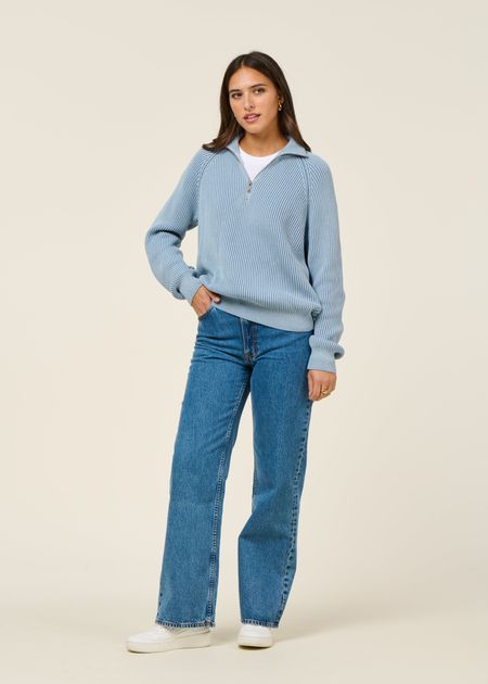 Pull col camionneur en coton bio | bleu clair "troyer vanisé knit sweater - dark blue glow", Armedangels, photo 4