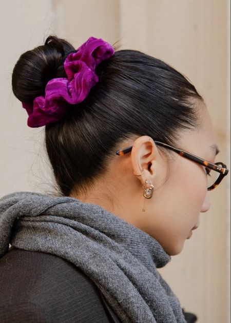 Scrunchie aus upgecyceltem Samt | Violett, Chou², Foto 1