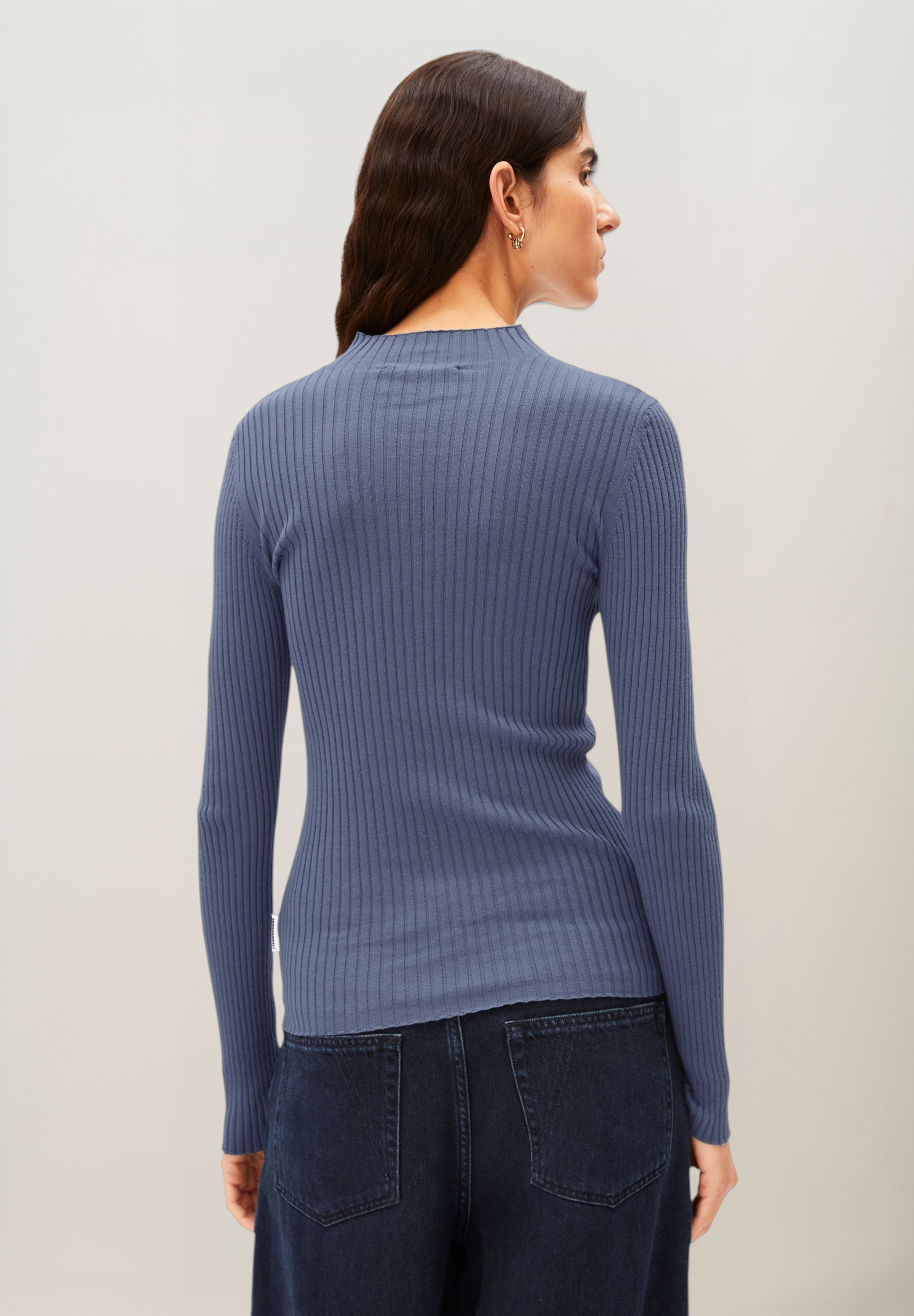 Sous-pull côtelé en coton bio | bleu "Alaania knit sweater - dusty moon", Armedangels, photo 3